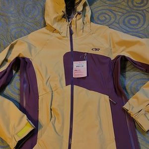 Outdoor Research Women’s Skyward Jacket waterproof breathable soft shell.